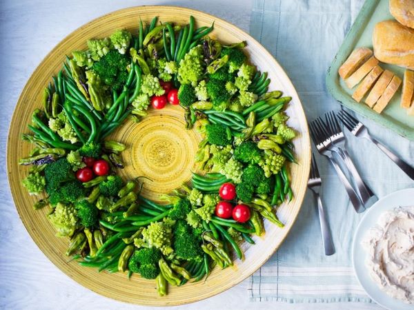 salada-natalina-guirlanda-ideias-de-comidas-para-o-natal - Viajando no ApêViajando no Apê salada-natalina-guirlanda-ideias-de-comidas-para-o-natal - Viajando no ApêViajando no Apê